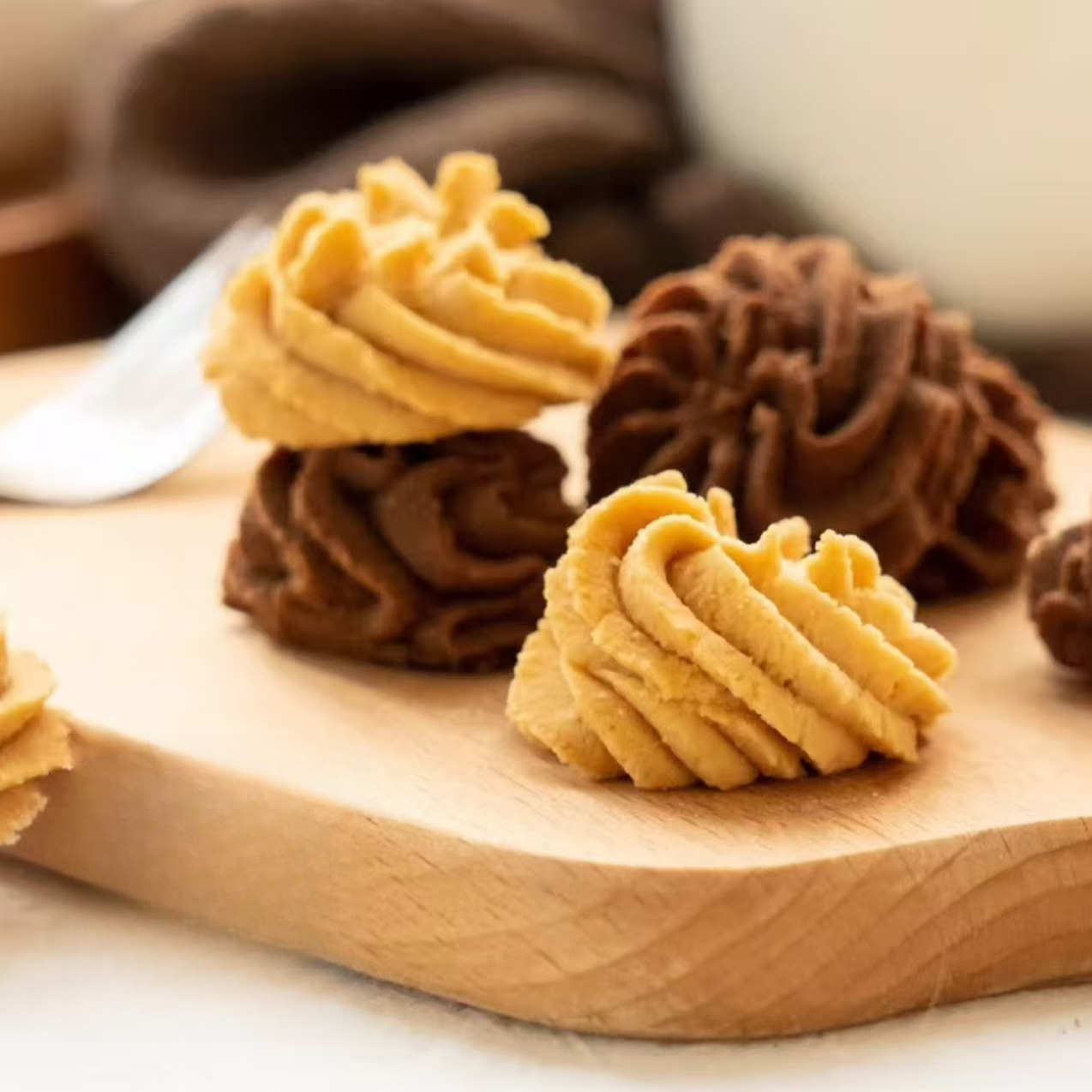 可可黄油曲奇饼干小花曲奇饼干网红休闲解馋酥脆下午茶办公室零食