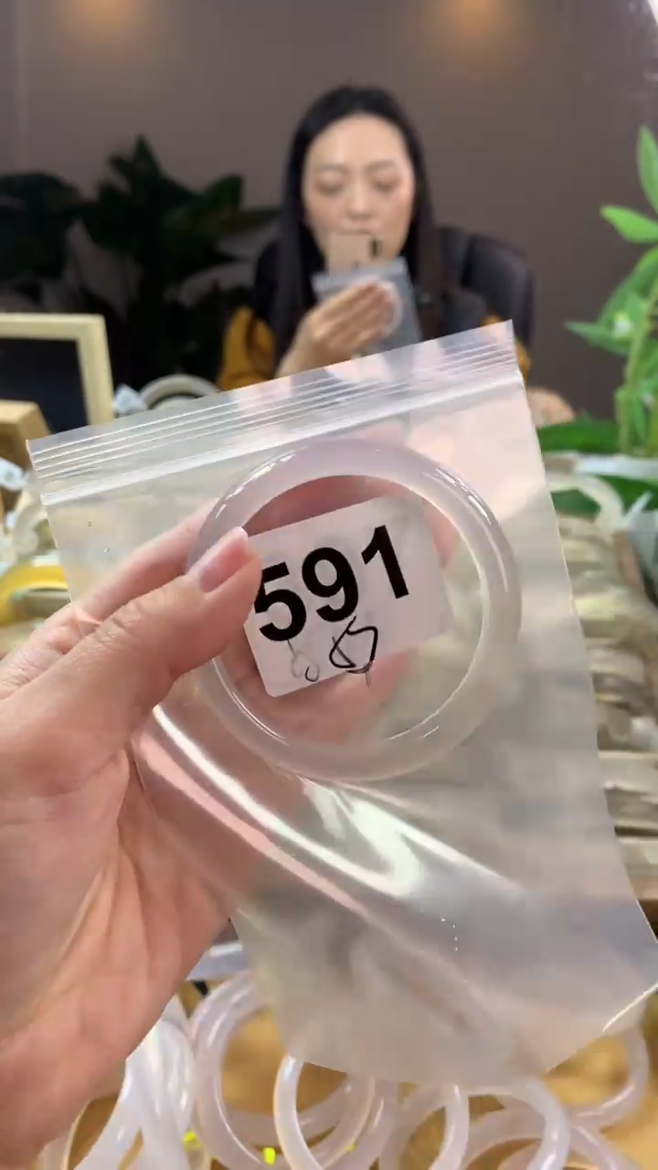 【闪购商品】玛瑙/玉髓手镯未镶嵌591