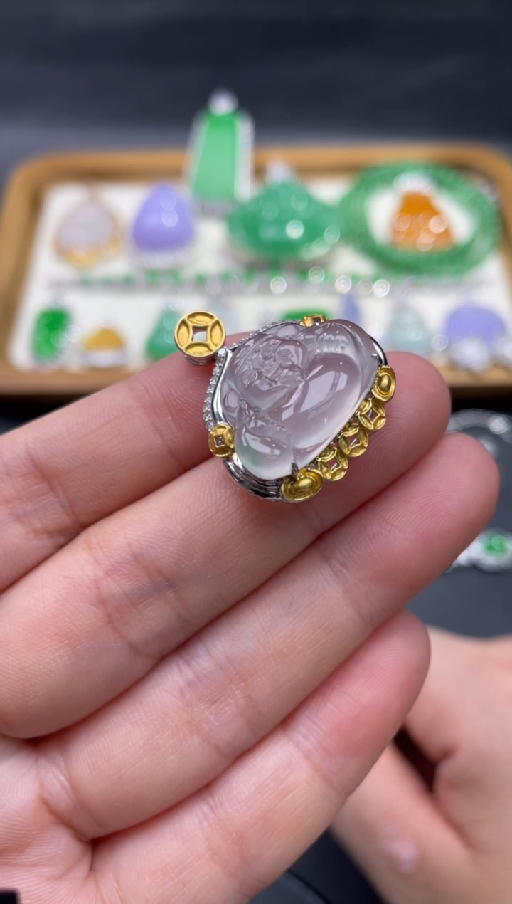 【闪购商品】翡翠颈饰18K金镶嵌37.......