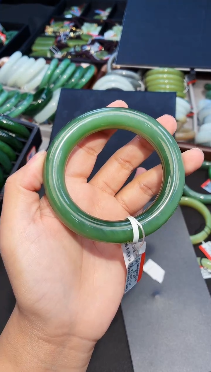 未镶嵌手镯和田玉伟**麻56多样性发一