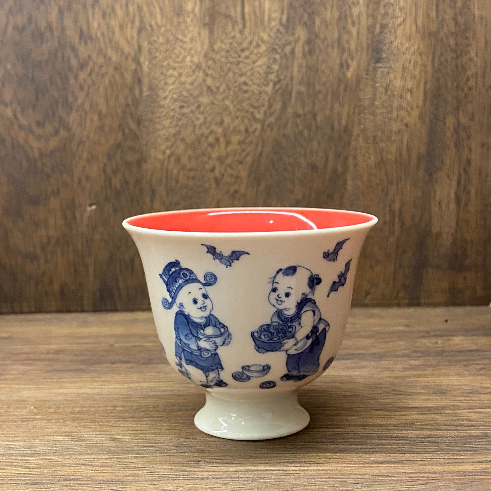 《梦乔茶器》雨香斋-景德镇手绘高温瓷青花诗文柿子红童子杯
