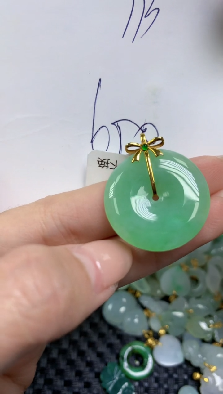 【闪购商品】翡翠颈饰18K金镶嵌天然缅甸A货翡翠