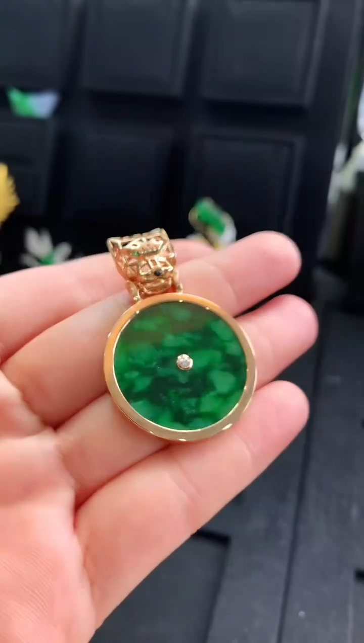 【闪购商品】翡翠吊坠(不含链)18K金镶嵌吊坠