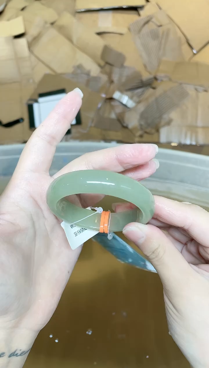 石英质玉手镯未镶嵌595-53
