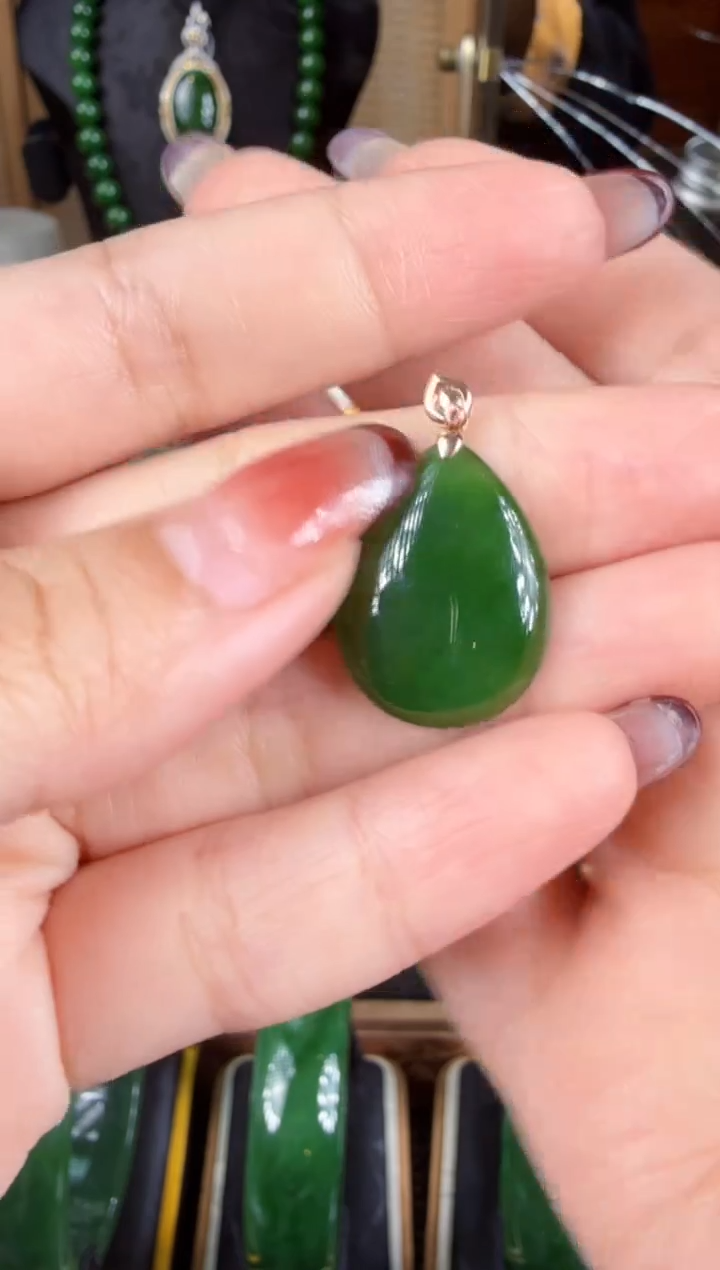 【闪购商品】和田玉（碧玉）吊坠(不含链)18K金镶嵌 