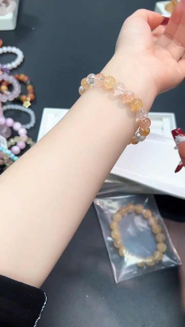 【闪购商品】水晶手串未镶嵌31W多样性发其一1条默认微瑕