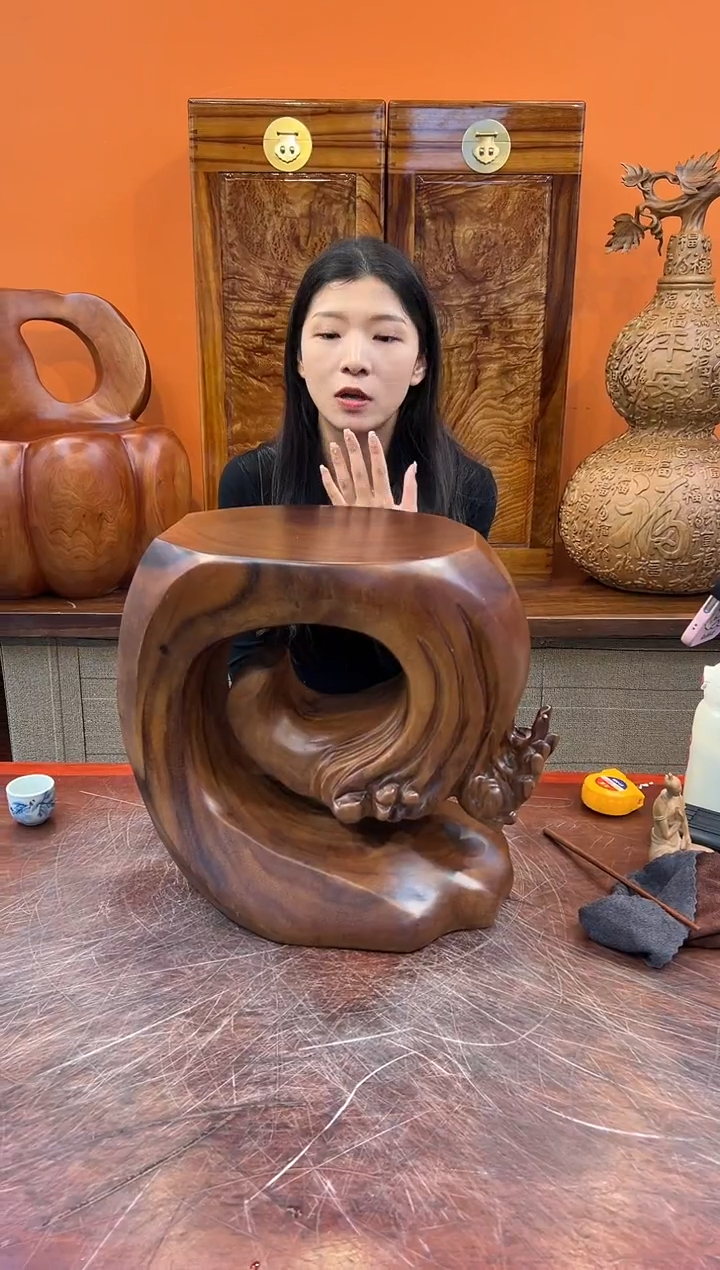 【闪购商品】稳定木实木创意凳子