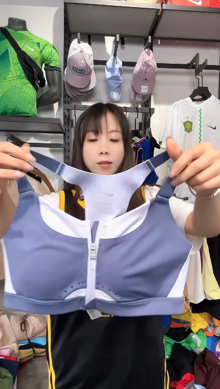 1801编码 瑕疵款以直播间过款为准 尺码M