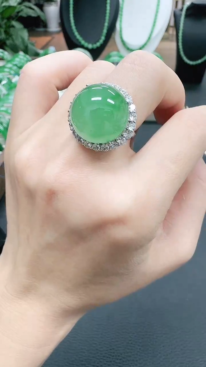 未镶嵌1石英质玉（非洲翠）/8797