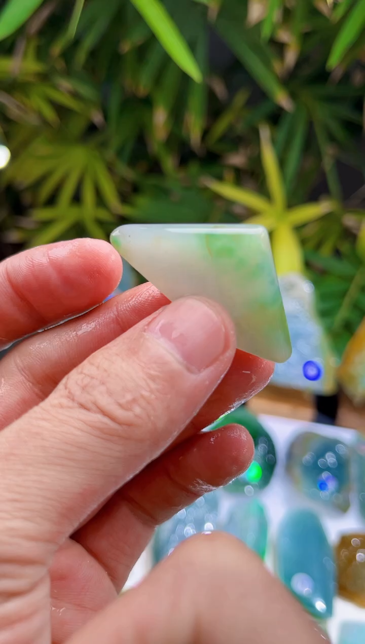 未镶嵌定制翡翠翡翠