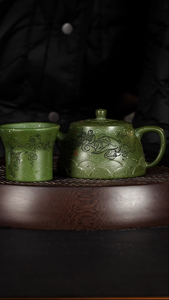 茶壶紫砂宜兴紫砂壶银星砂墨绿泥梵莲260cc