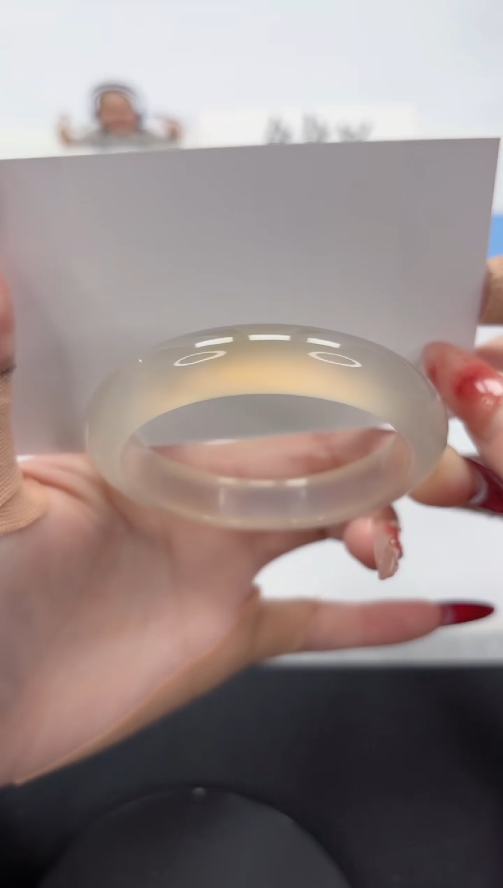 【闪购商品】石英质玉手镯未镶嵌A92-56