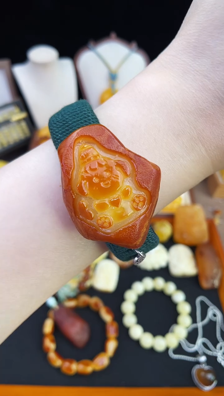 琥珀未镶嵌珠宝奇石柒月