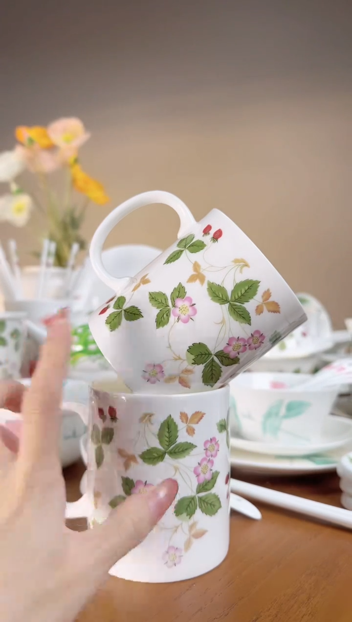 【闪购商品】高骨瓷新款大马克杯2个