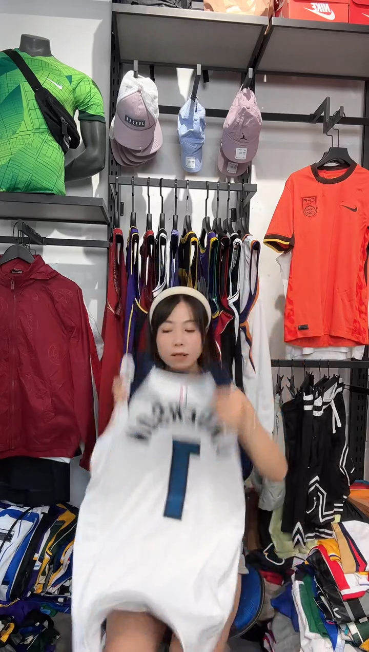 1524 编码 瑕疵款以直播间过款为准 尺码170