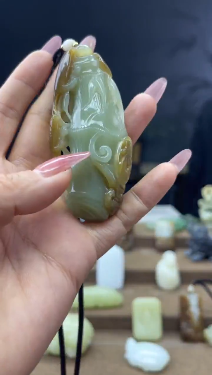 颈饰未镶嵌和田玉1