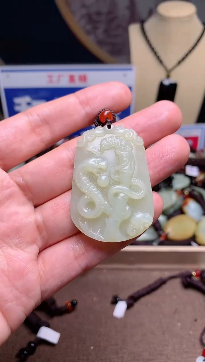 【闪购商品】和田玉颈饰未镶嵌1