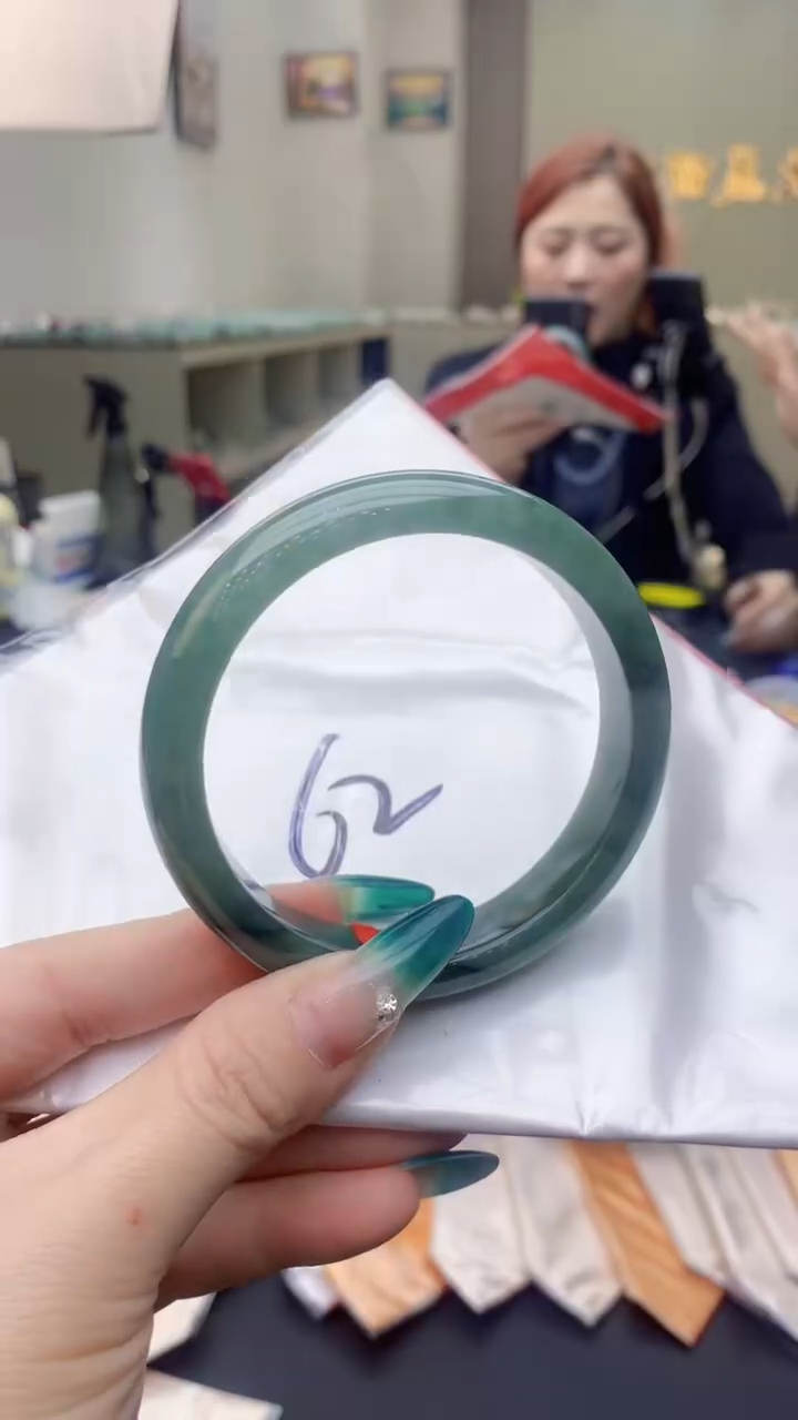 【闪购商品】翡翠手镯未镶嵌0112367169