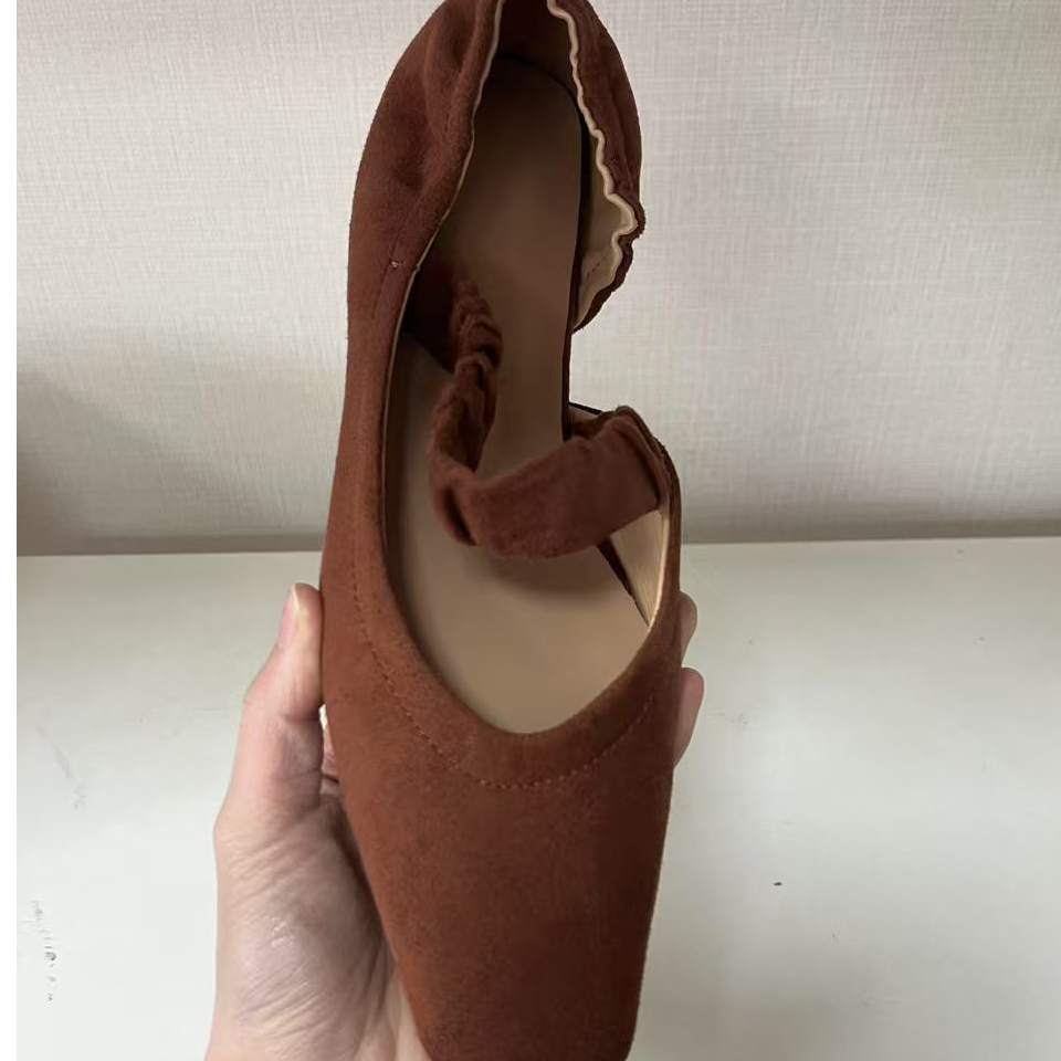 728焦糖色平底一字带玛丽珍