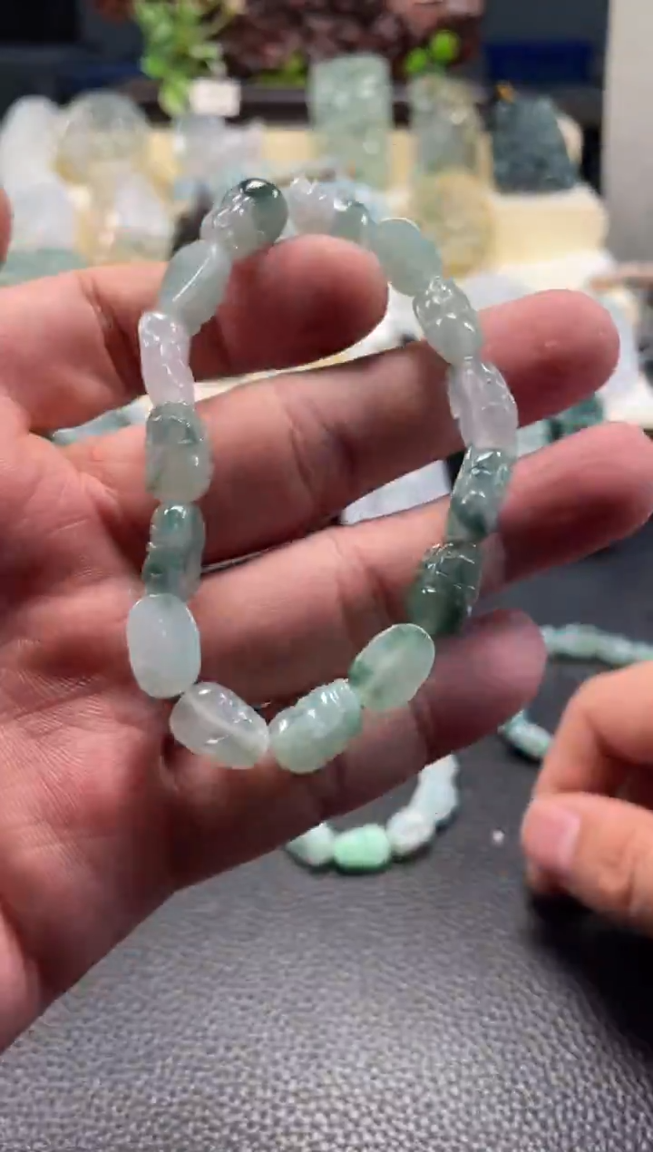 颈饰未镶嵌翡翠朱**运12/27/213