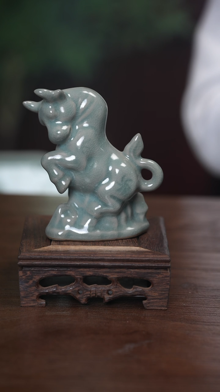 【闪购商品】清凉寺原产地仿古釉牛摆件