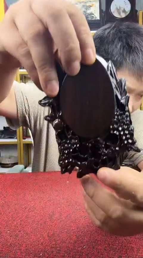 木非洲黑檀桃形底座14*10*2.4CM