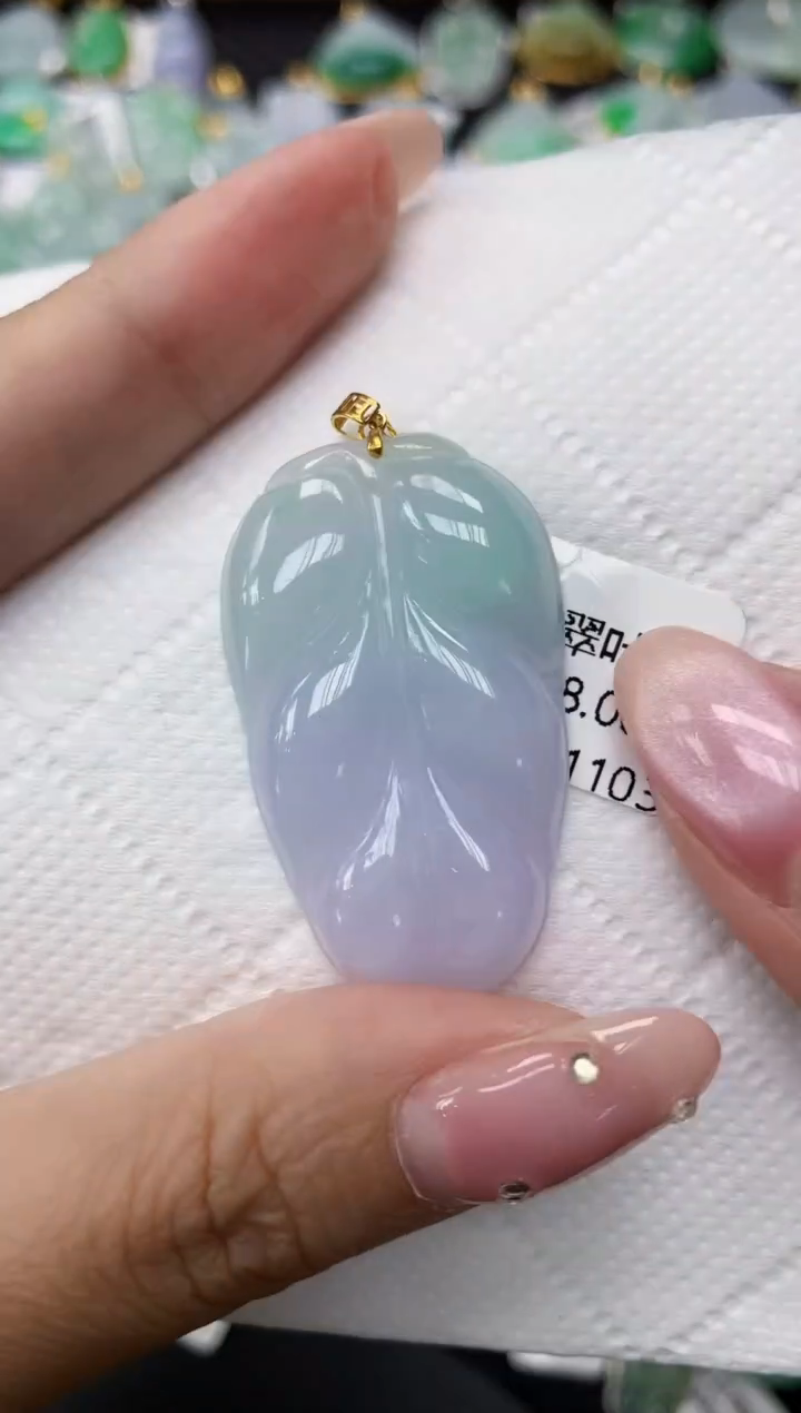 翡翠18K金镶嵌颈饰11111111111