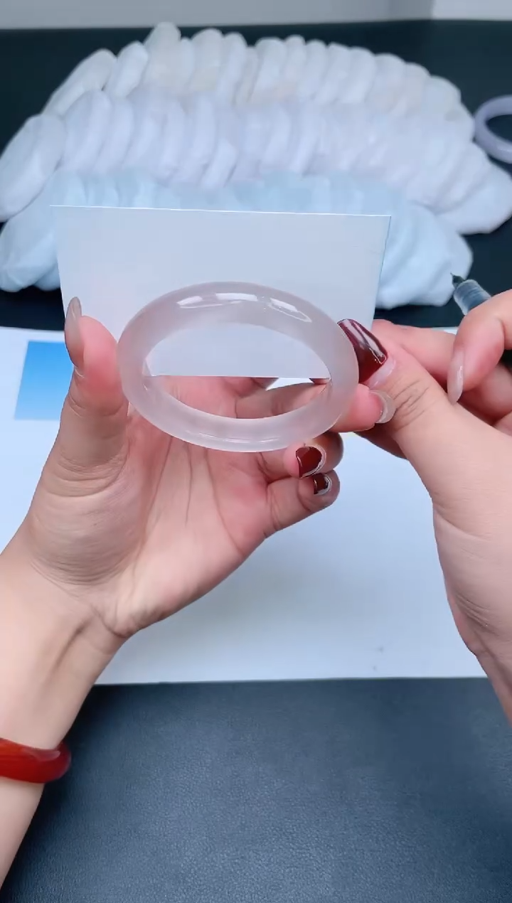 【闪购商品】石英质玉手镯未镶嵌392-54.3