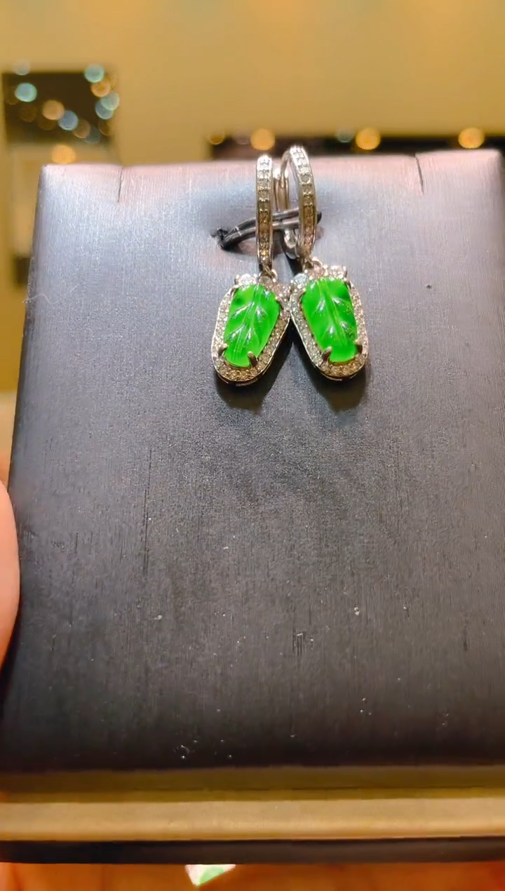 翡翠未镶嵌吊坠(不含链)A2