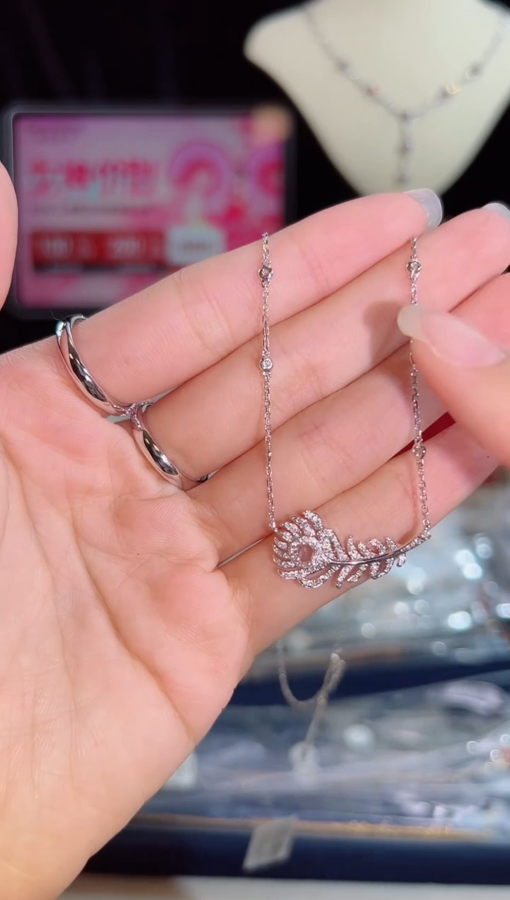 【闪购商品】钻石颈饰18K金镶嵌BN14621#-Y#65