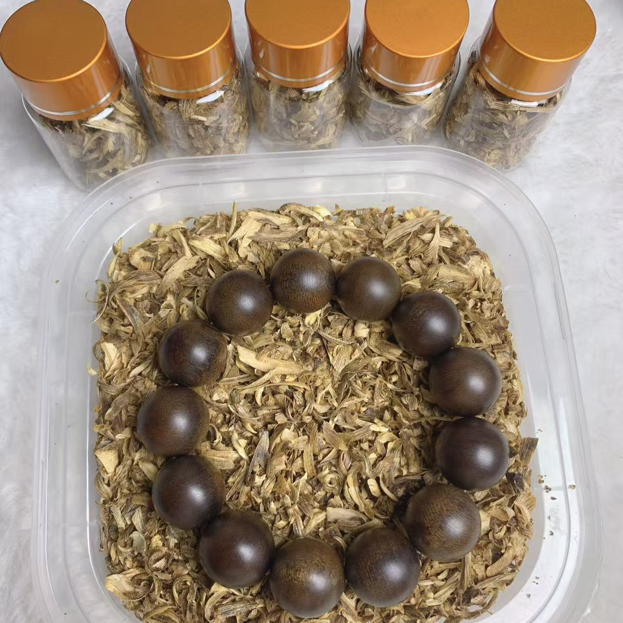 沉香YZ18越南芽庄白棋玉化 +沉香碎屑