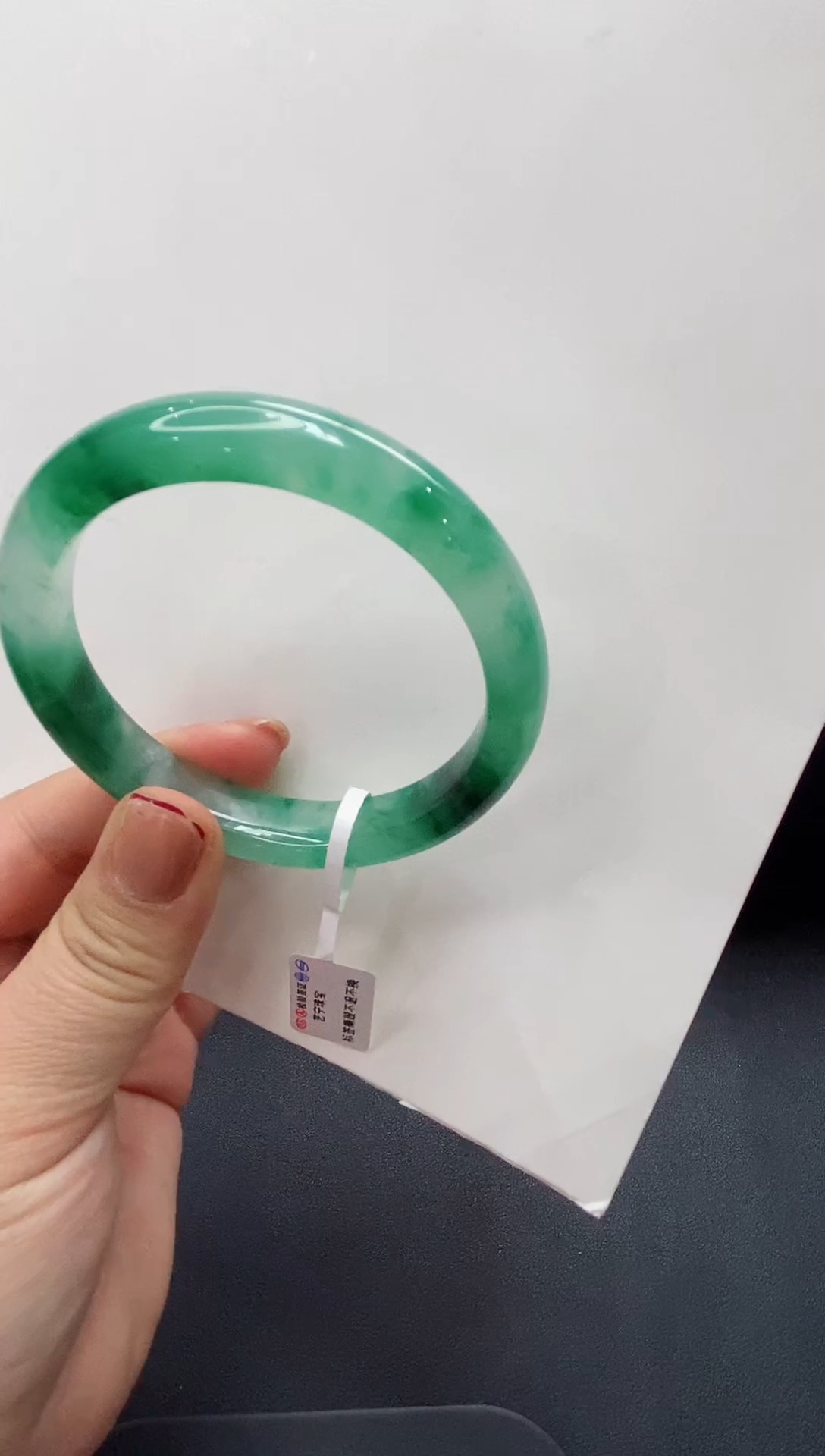 【闪购商品】石英质玉手镯未镶嵌非洲翠09