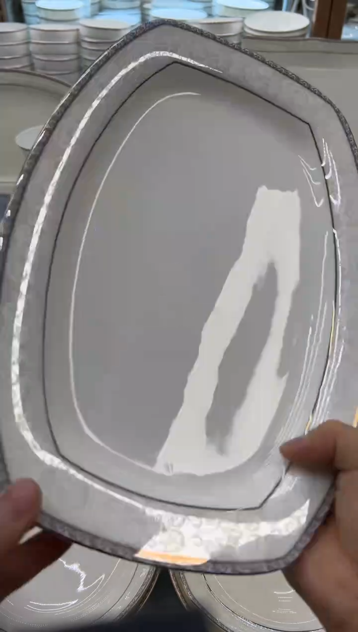 骨瓷 玲珑12方鱼1个