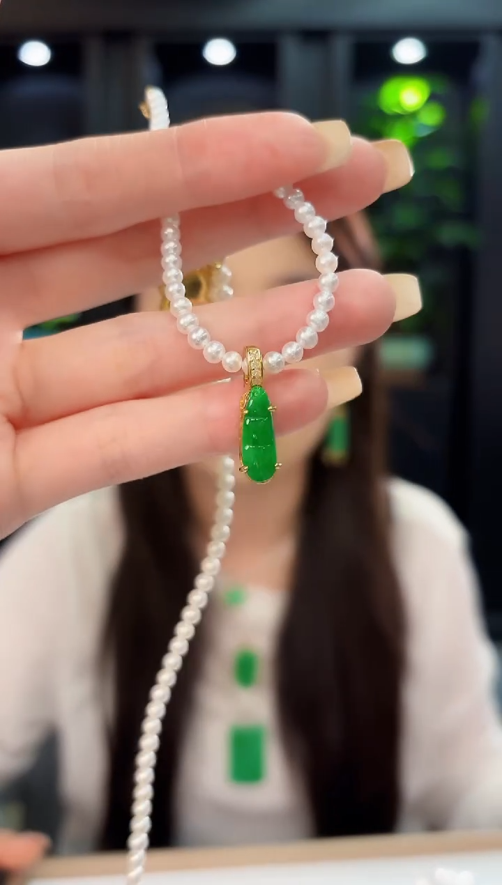 翡翠未镶嵌吊坠(不含链)缅料A货/多样性发货/一件