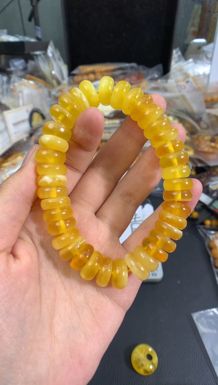 蜜蜡未镶嵌珠宝奇石1