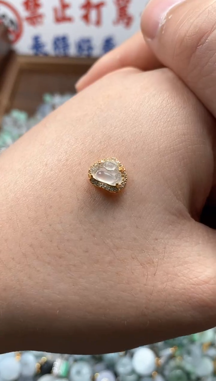 【闪购商品】翡翠颈饰未镶嵌哥哥