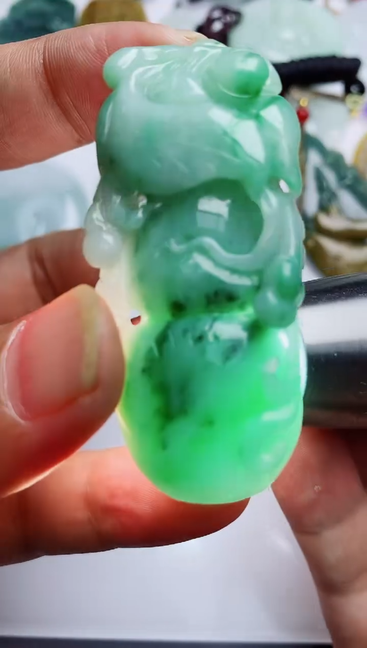 【闪购商品】翡翠吊坠(不含链)未镶嵌1