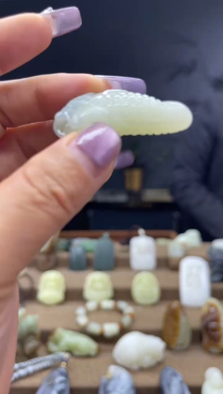 颈饰未镶嵌和田玉1