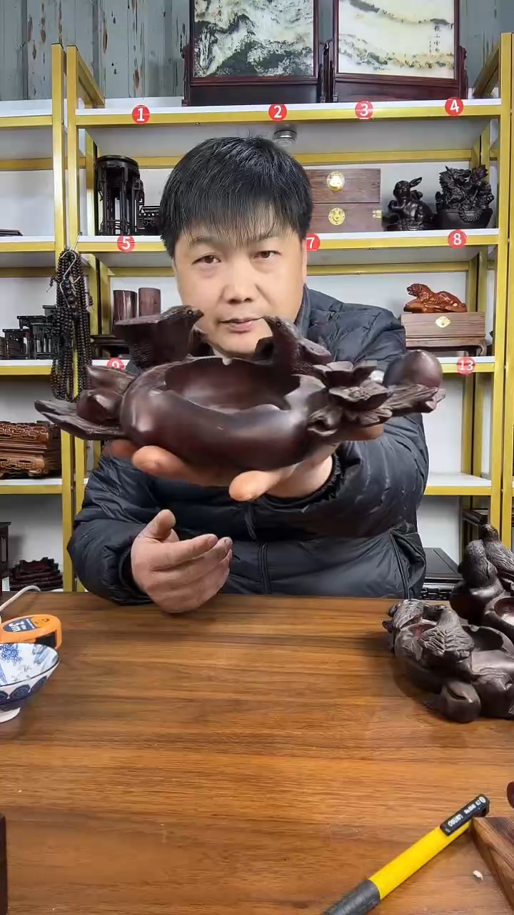 木6**6大红酸枝喜鹊浮雕烟缸
