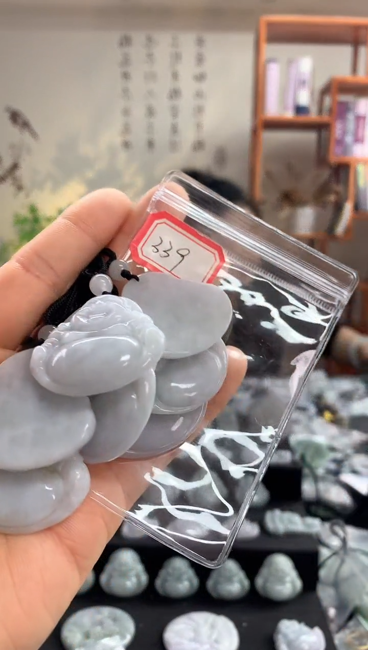 【闪购商品】翡翠颈饰未镶嵌佛公339 多样性发一件