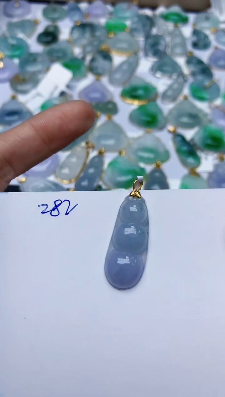 【闪购商品】翡翠颈饰18K金镶嵌天然翡翠A货    