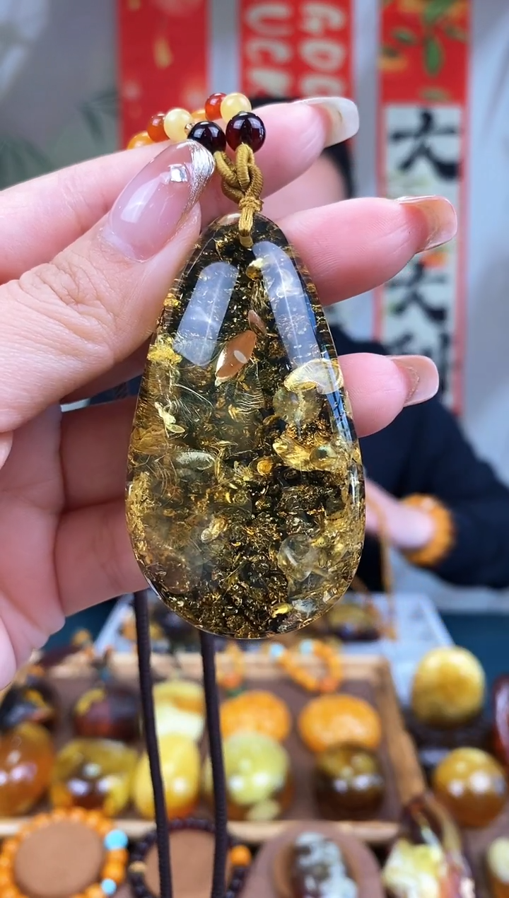 【闪购商品】琥珀裸石未镶嵌基地发货 一物一证 顺丰包邮