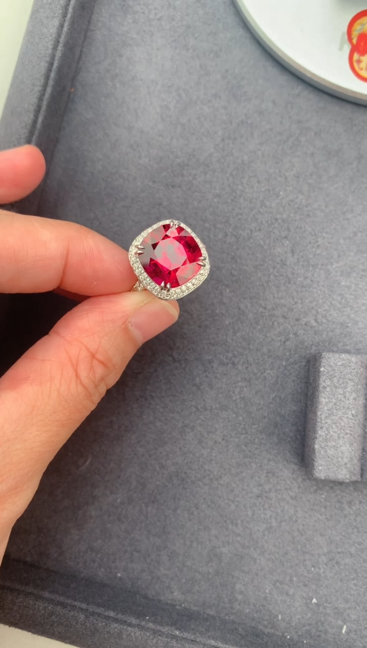【闪购商品】碧玺戒指18K金镶嵌7.8ct 卢比莱戒指