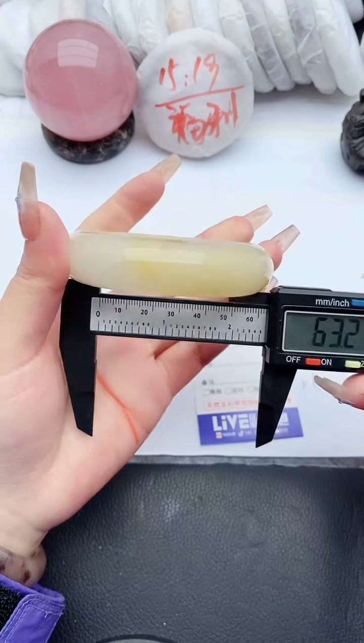 【闪购商品】石英质玉手镯未镶嵌F332+62/63