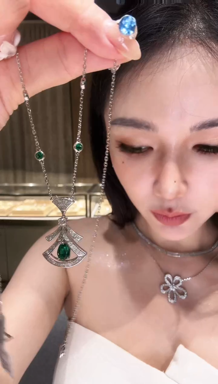 铂Pt950镶嵌项链钻石绿色裙子AY0422-PT-45