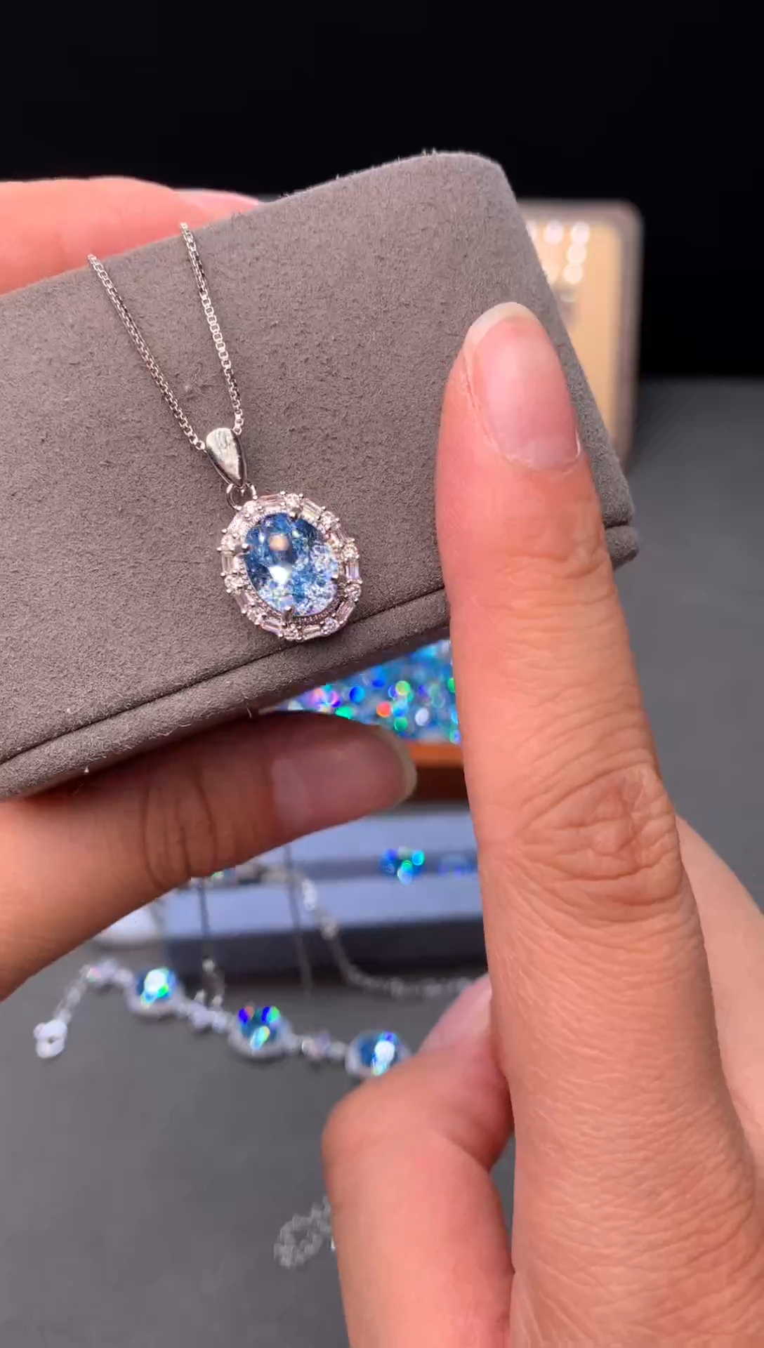 银S925镶嵌吊坠(赠链)海蓝宝石111111