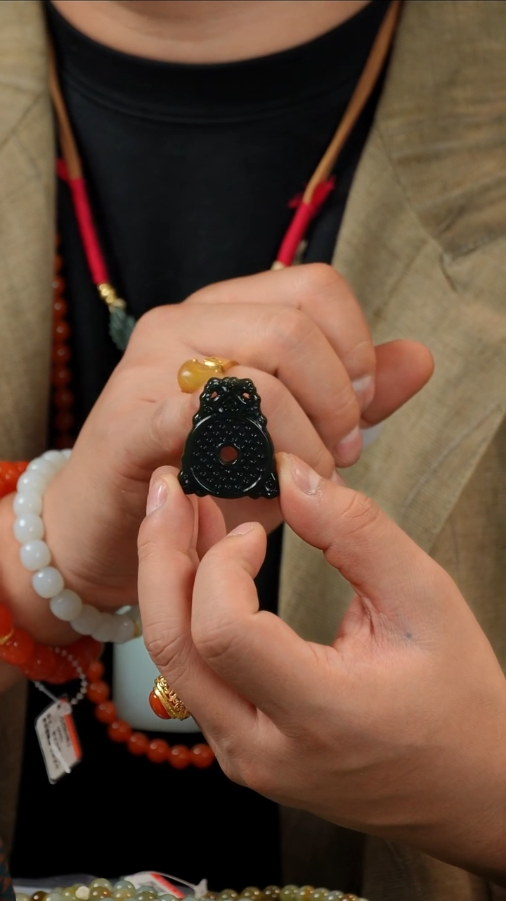 吊坠(不含链)未镶嵌和田玉多样性发一件THTY43