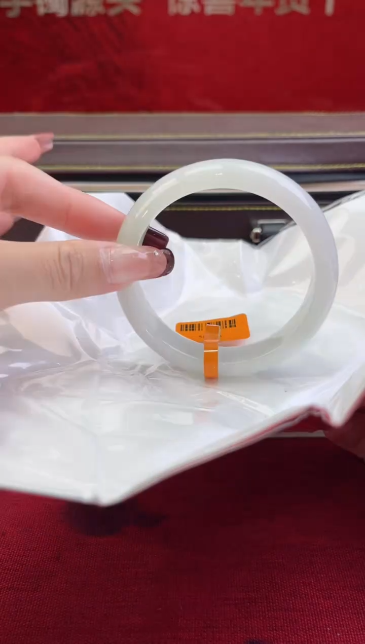 【闪购商品】翡翠手镯未镶嵌翡翠手镯4