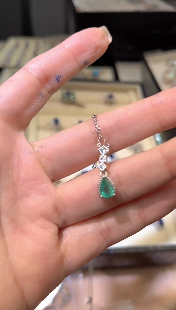 【闪购商品】定制祖母绿吊坠未镶嵌吊坠