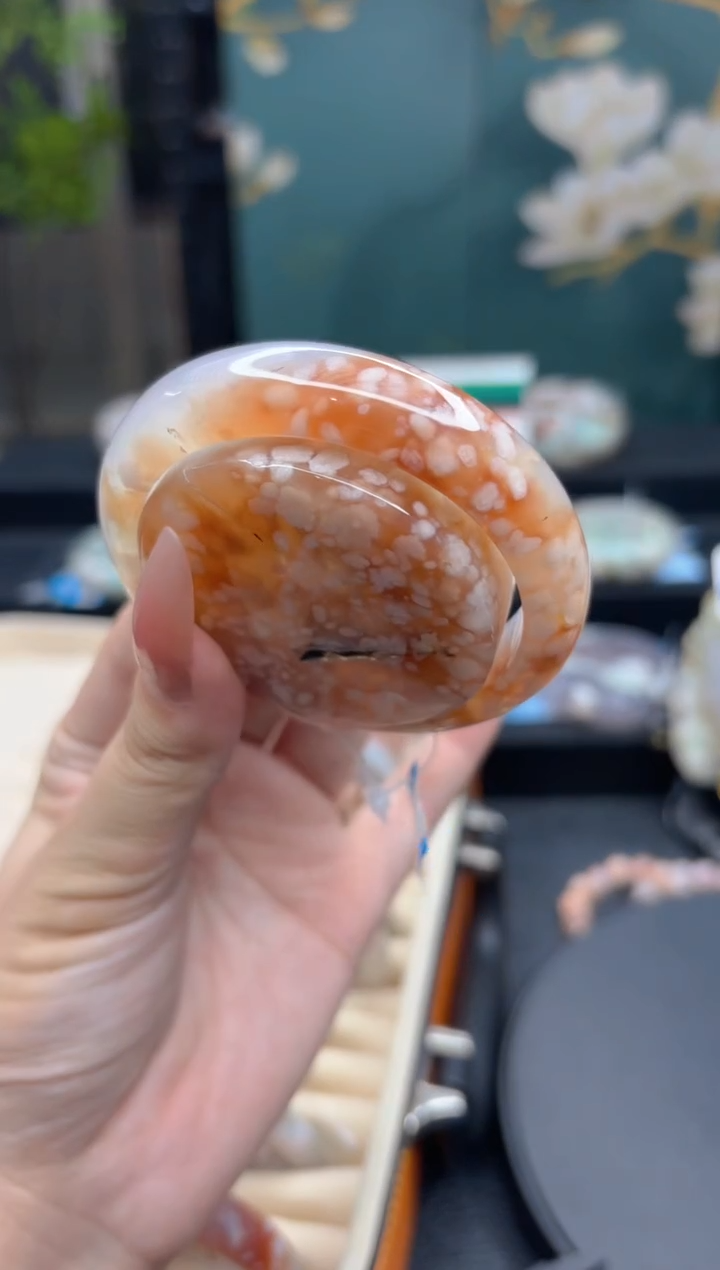 【闪购商品】石英质玉手镯未镶嵌146（55圈赠送镯心）